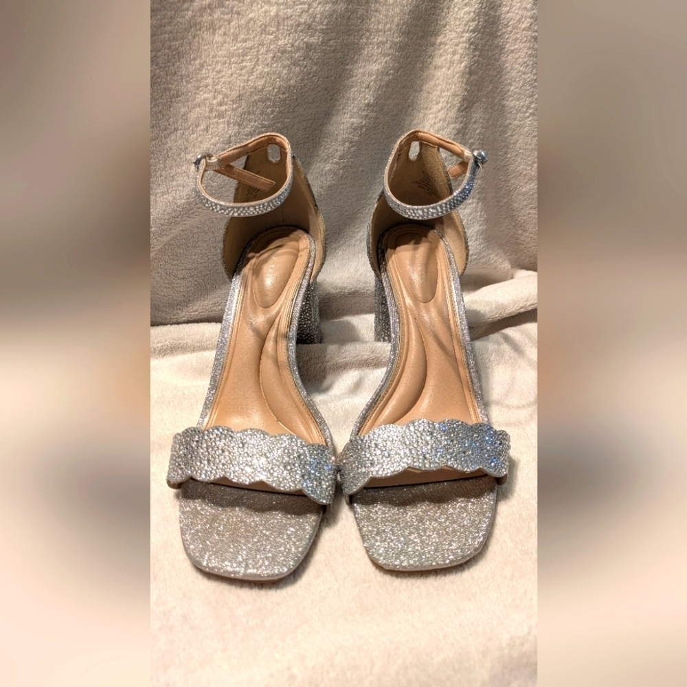 Kelly And Katie Silver Women's Heels 11w